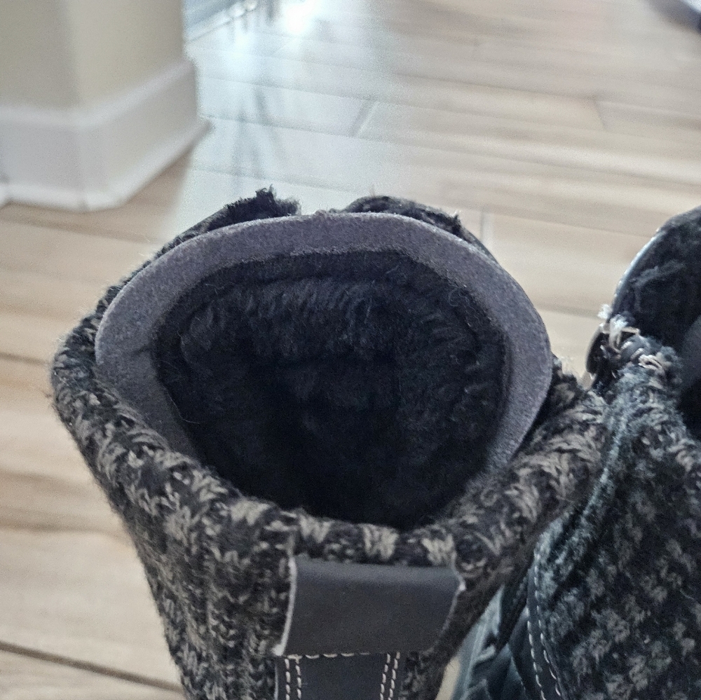 Polar Products Winter Snow Boots Women's Size 7 Black Quilted Lace Up Insulated. - Picture 5 of 11